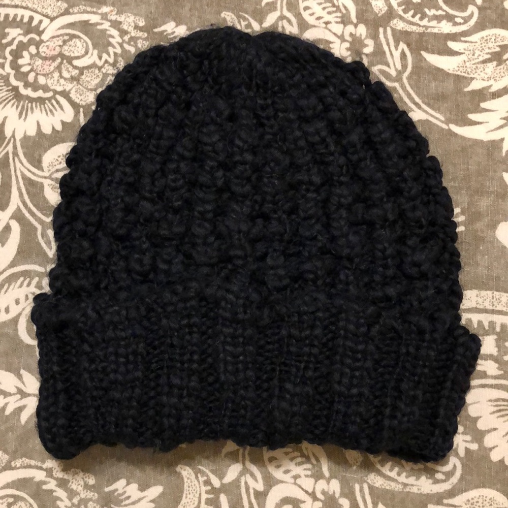 Guess Black Toboggan